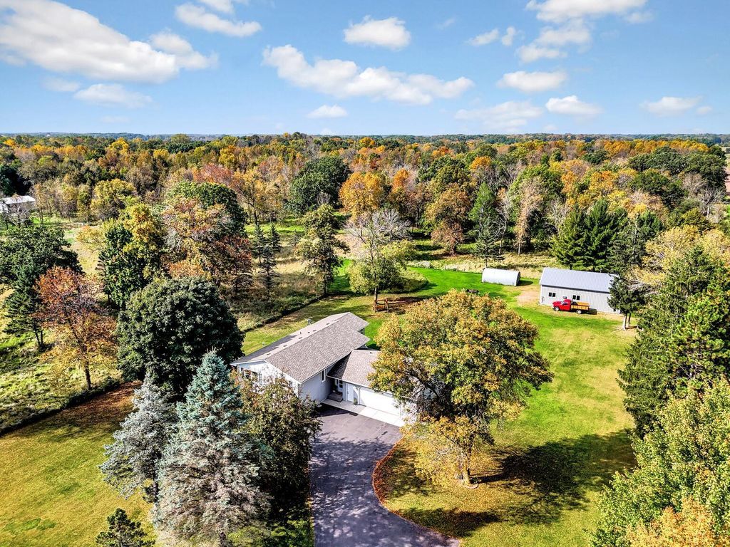 31740 Redwing Avenue, Shafer Twp, MN 55074