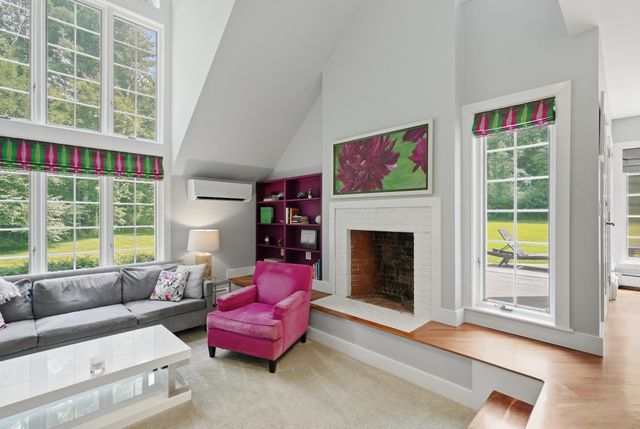 305 Westview Drive, Shelburne, VT 05482