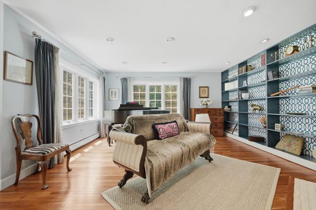 305 Westview Drive, Shelburne, VT 05482