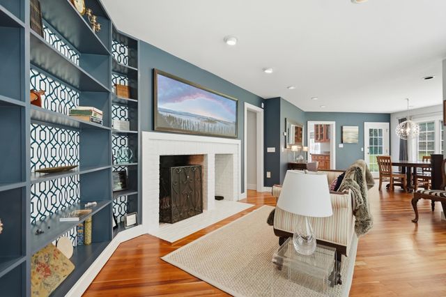 305 Westview Drive, Shelburne, VT 05482