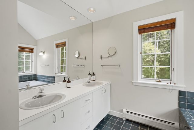 305 Westview Drive, Shelburne, VT 05482