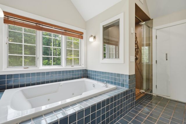 305 Westview Drive, Shelburne, VT 05482