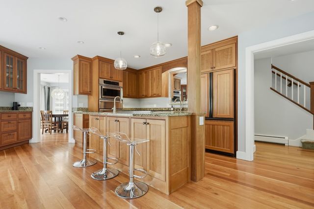 305 Westview Drive, Shelburne, VT 05482