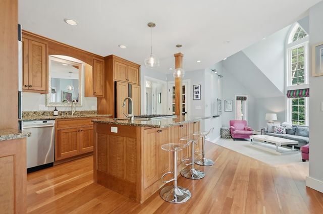 305 Westview Drive, Shelburne, VT 05482