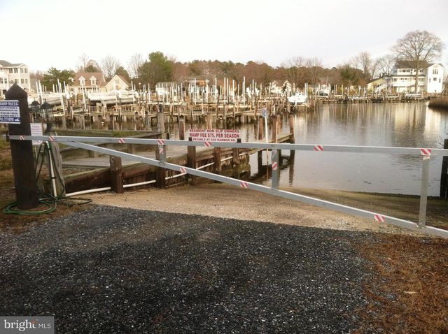 736 HICKMAN DR, Ocean View, DE 19970