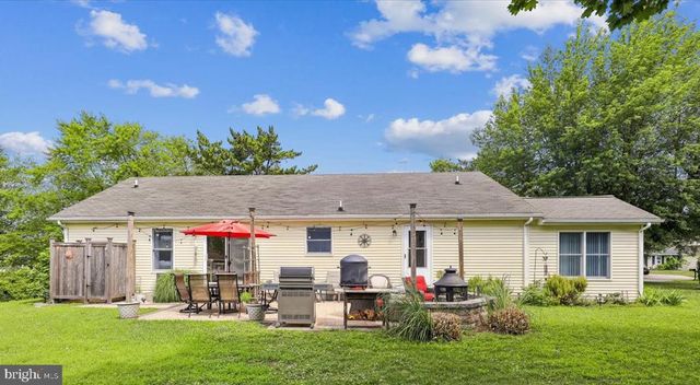 736 HICKMAN DR, Ocean View, DE 19970