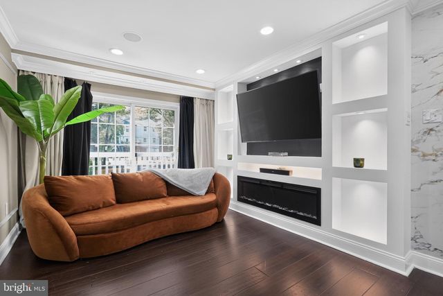 2717 BRANCH AVE SE, Washington, DC 20020