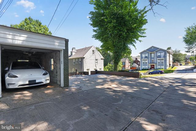 2717 BRANCH AVE SE, Washington, DC 20020
