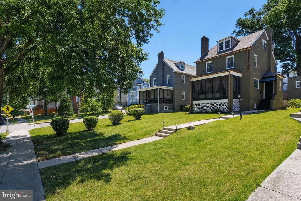 2717 BRANCH AVE SE, Washington, DC 20020