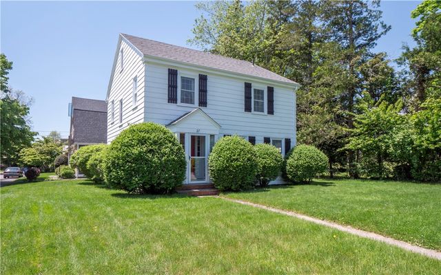 27 Red Cross Avenue, Newport, RI 02840