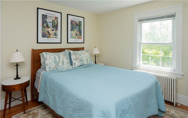 27 Red Cross Avenue, Newport, RI 02840