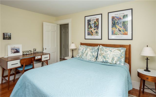 27 Red Cross Avenue, Newport, RI 02840