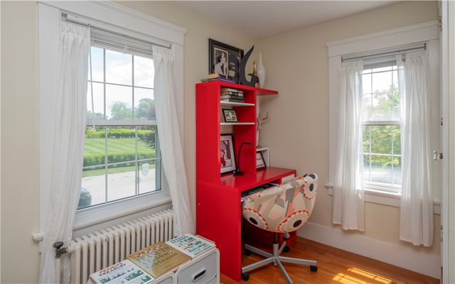 27 Red Cross Avenue, Newport, RI 02840