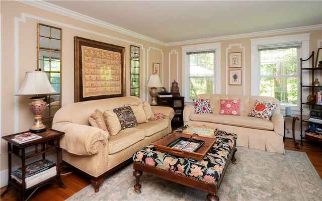 27 Red Cross Avenue, Newport, RI 02840