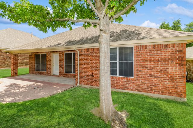 915 Cresthaven Drive 3, Cedar Hill, TX 75104
