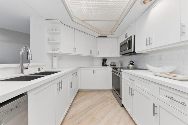 100 SE 5th Avenue 102, Boca Raton, FL 33432