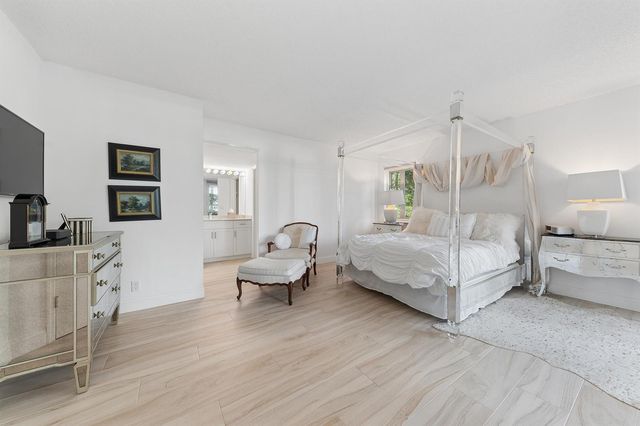 100 SE 5th Avenue 102, Boca Raton, FL 33432