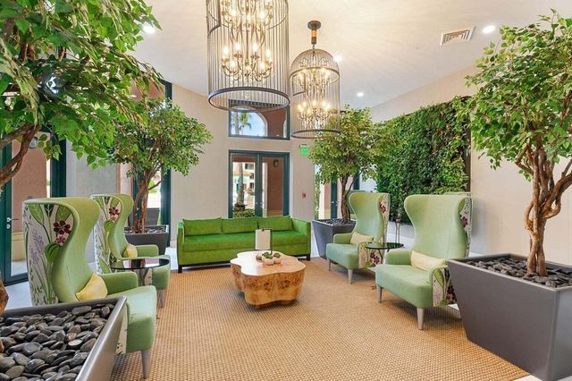 100 SE 5th Avenue 102, Boca Raton, FL 33432