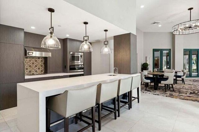 100 SE 5th Avenue 102, Boca Raton, FL 33432