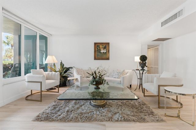 100 SE 5th Avenue 102, Boca Raton, FL 33432