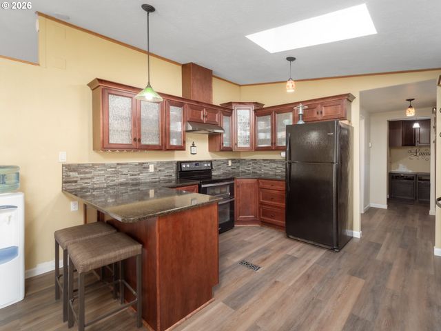 238 BALL Ln, Riddle, OR 97469