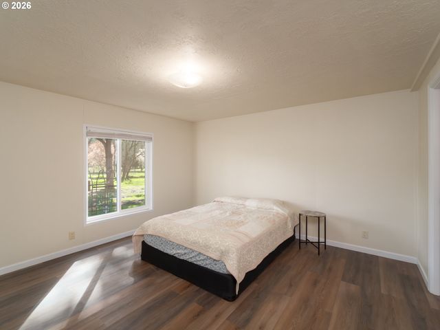 238 BALL Ln, Riddle, OR 97469