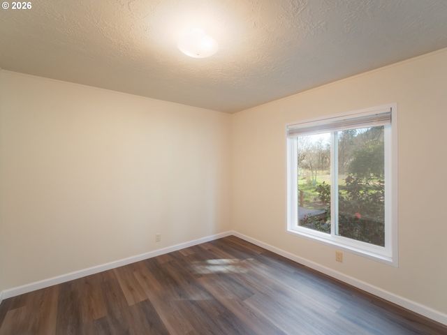 238 BALL Ln, Riddle, OR 97469