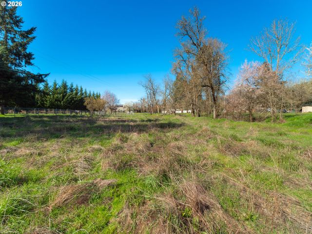 238 BALL Ln, Riddle, OR 97469