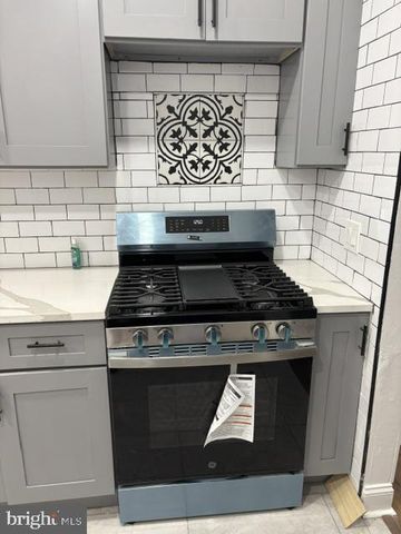 1279 EVERETT, Camden, NJ 08104