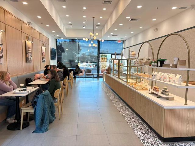 1 Miller Place D, Smithtown, NY 11787