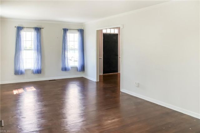 188 Corinthia DR, Newport News, VA 23608