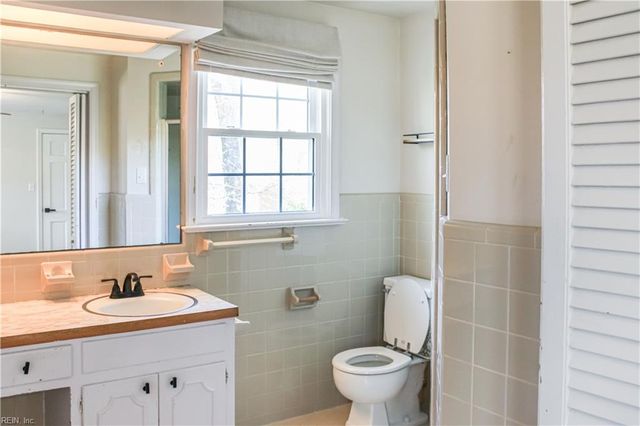 188 Corinthia DR, Newport News, VA 23608