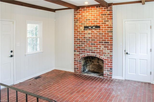 188 Corinthia DR, Newport News, VA 23608