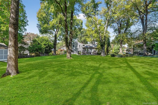 24 Whitewood Road, White Plains, NY 10603