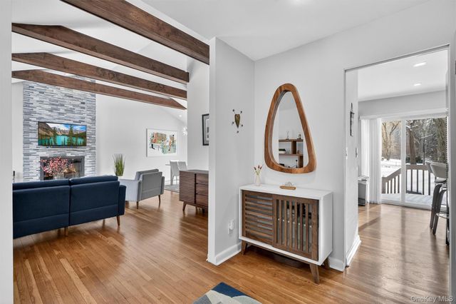 24 Whitewood Road, White Plains, NY 10603