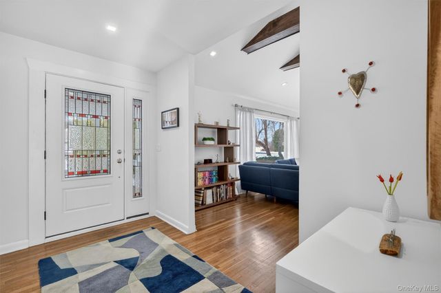 24 Whitewood Road, White Plains, NY 10603