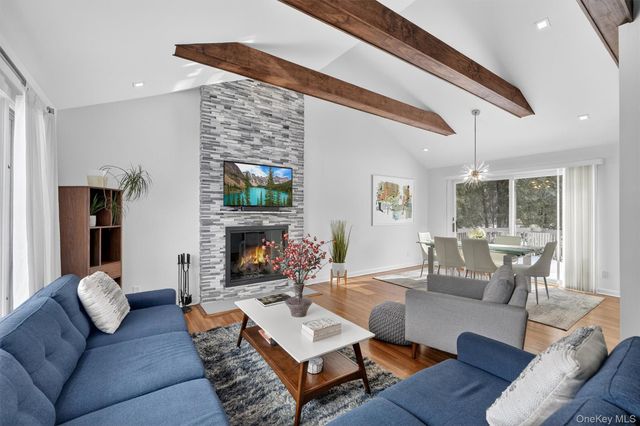 24 Whitewood Road, White Plains, NY 10603