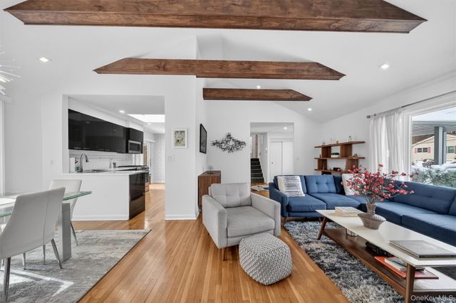 24 Whitewood Road, White Plains, NY 10603