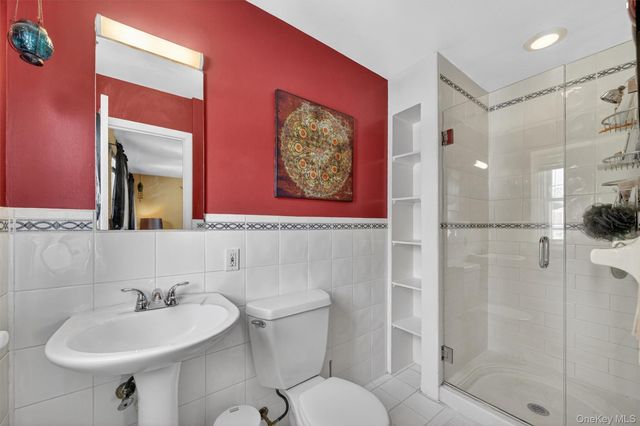 24 Whitewood Road, White Plains, NY 10603