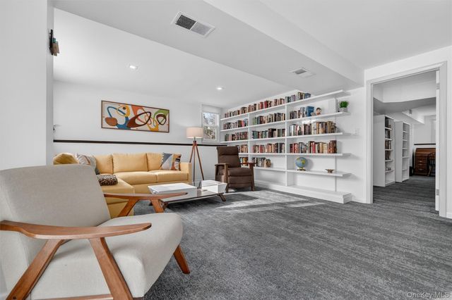 24 Whitewood Road, White Plains, NY 10603