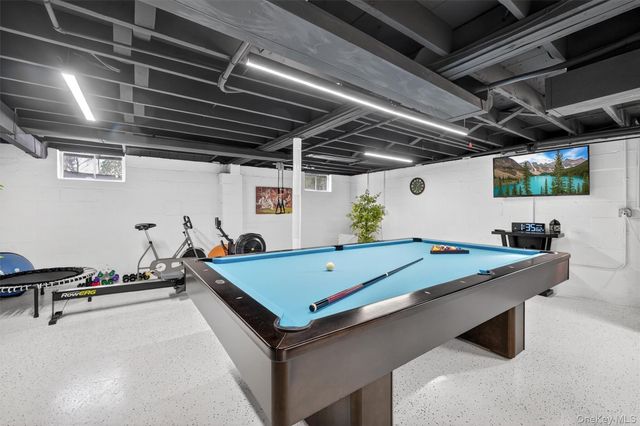 24 Whitewood Road, White Plains, NY 10603