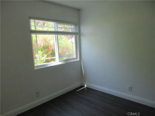 10636 Woodley 34, Granada Hills, CA 91344