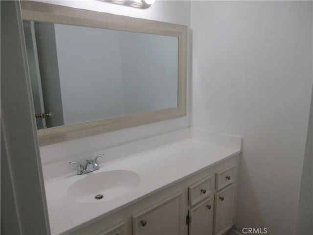 10636 Woodley 34, Granada Hills, CA 91344