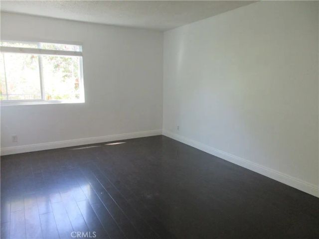 10636 Woodley 34, Granada Hills, CA 91344