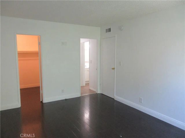 10636 Woodley 34, Granada Hills, CA 91344