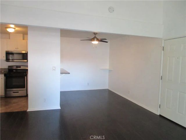 10636 Woodley 34, Granada Hills, CA 91344