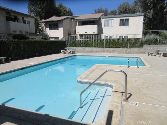 10636 Woodley 34, Granada Hills, CA 91344