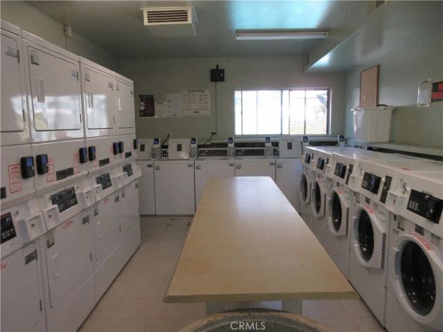 10636 Woodley 34, Granada Hills, CA 91344