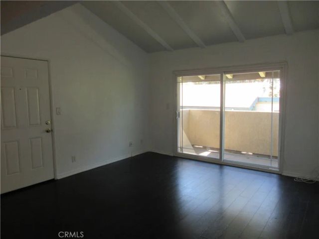 10636 Woodley 34, Granada Hills, CA 91344