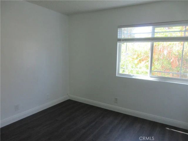 10636 Woodley 34, Granada Hills, CA 91344